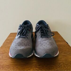 MIZUNO
WAVE SKY 5 FITNESS WORKOUT ATHLETIC AND TRAINING SHOES